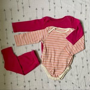 Hanna bodysuits and wiggle pant 6-12 months